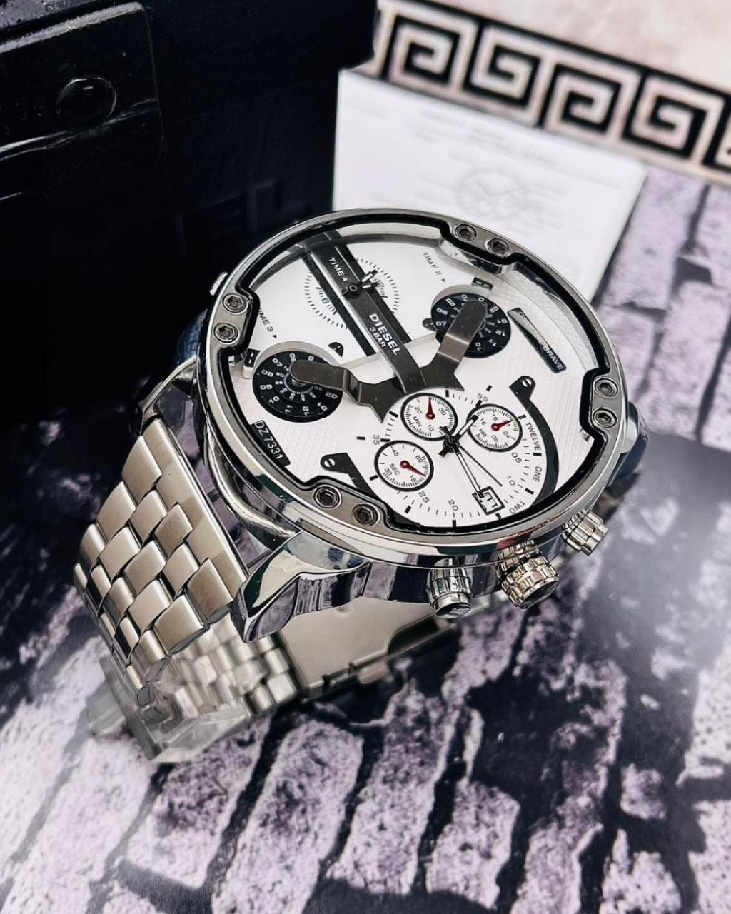 Reloj Diesel Time Plata Fondo Blanco